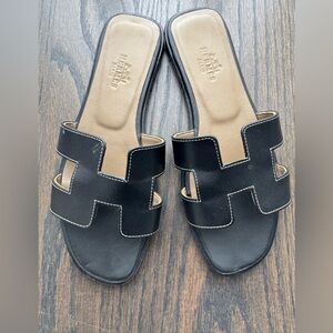 Hermes Oran sandals in black